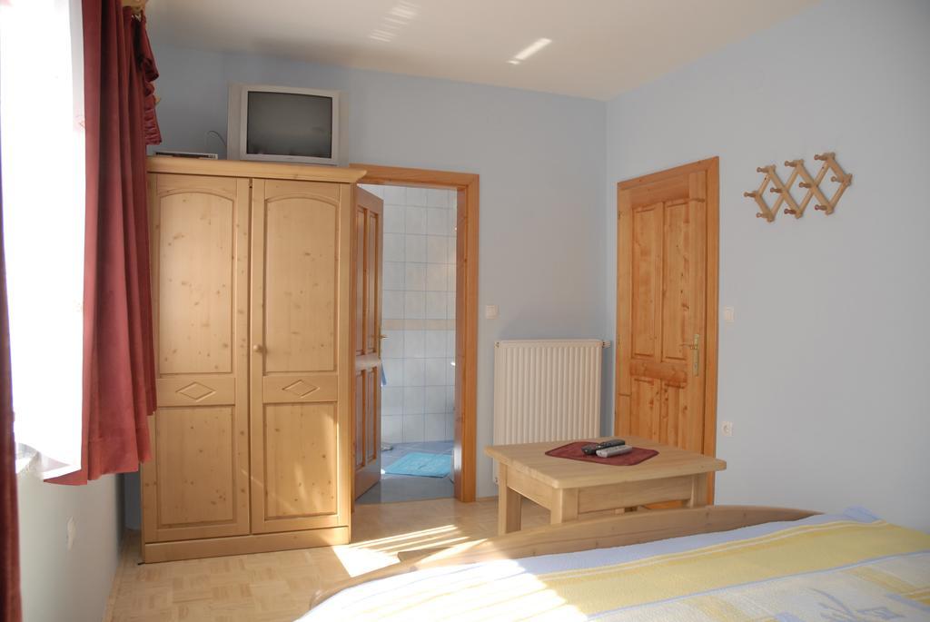 Tourist Farm Gradisnik Apartment Solcava Bagian luar foto